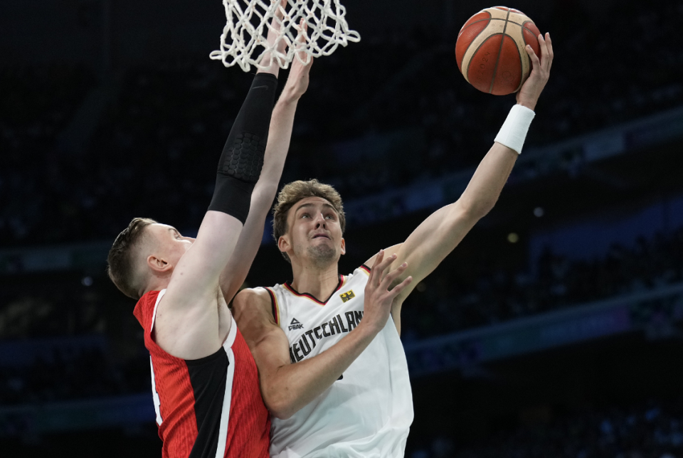 关于德国乒乓球队轻取英国乒乓球队，水谷隼关键制胜的信息